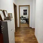 Apartment Spacious 3br By Bus Station Nivy Mall With Ac Bratislava