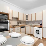 Apartment Spacious 3br By Bus Station Nivy Mall With Ac *