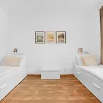 Spacious 3br By Bus Station Nivy Mall With Ac Bratislava