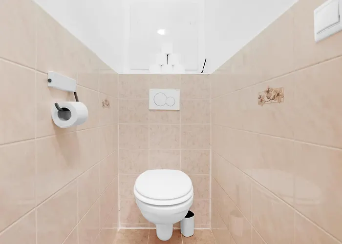 3br Family Close To Bus Station With Ac Apartment *