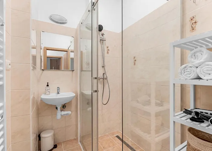 3br Family Close To Bus Station With Ac Apartman *