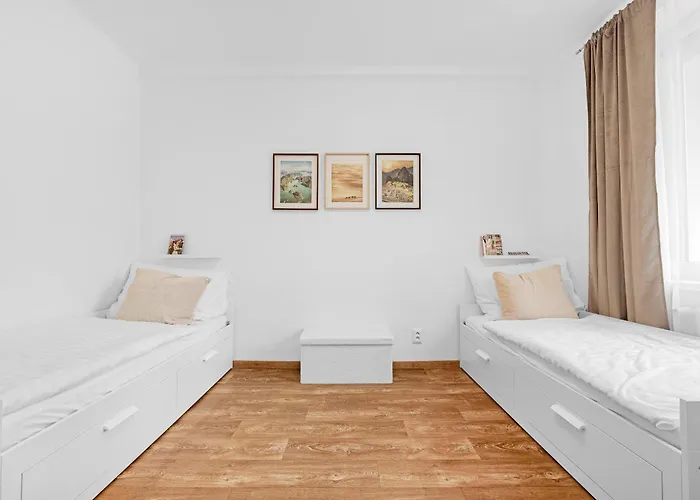 3br Family Close To Bus Station With Ac Pozsony