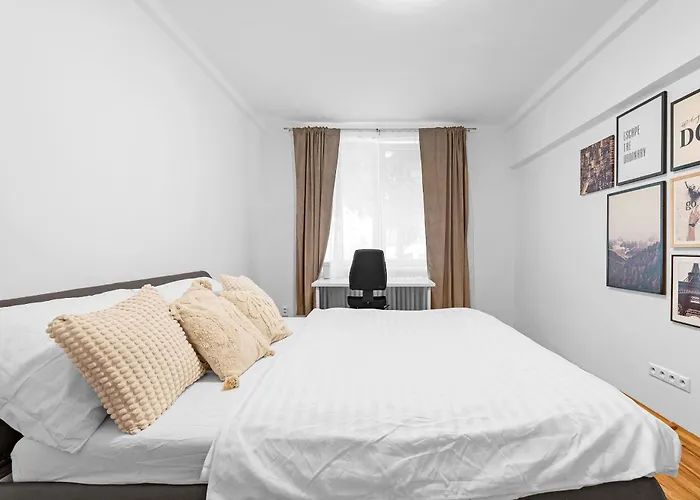 Apartment 3br Family Close To Bus Station With Ac