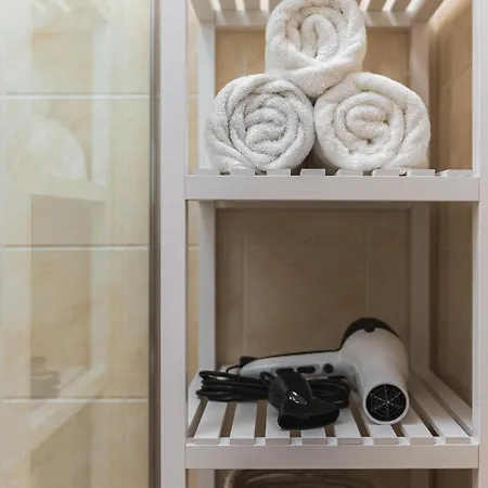 公寓 3br Family Close To Bus Station With Ac *