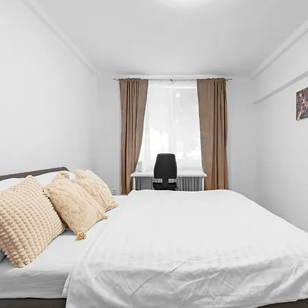 公寓 3br Family Close To Bus Station With Ac