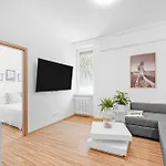 Spacious 3br By Bus Station Nivy Mall With Ac Apartmán